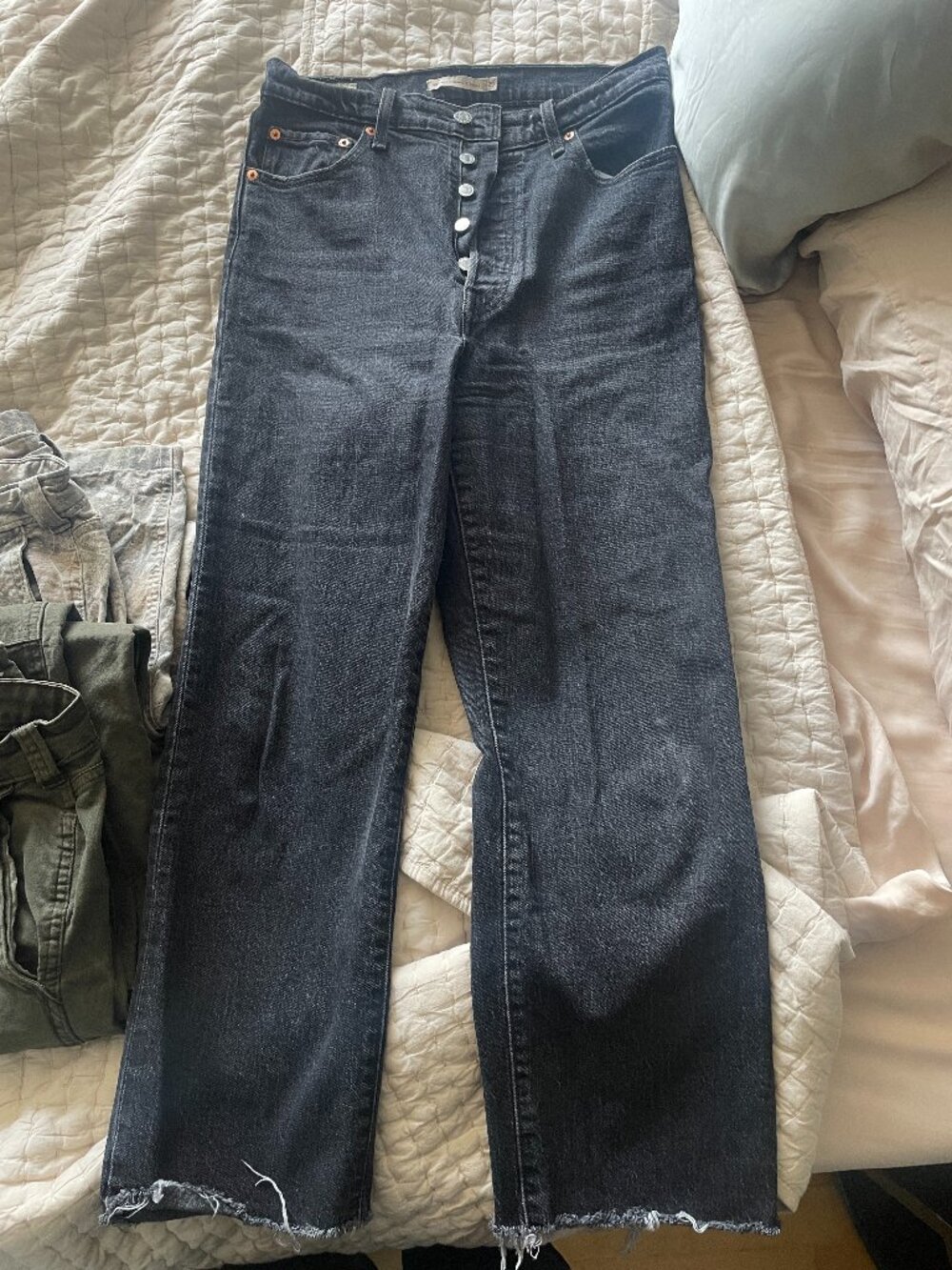 Levis black ribcage straight ankle